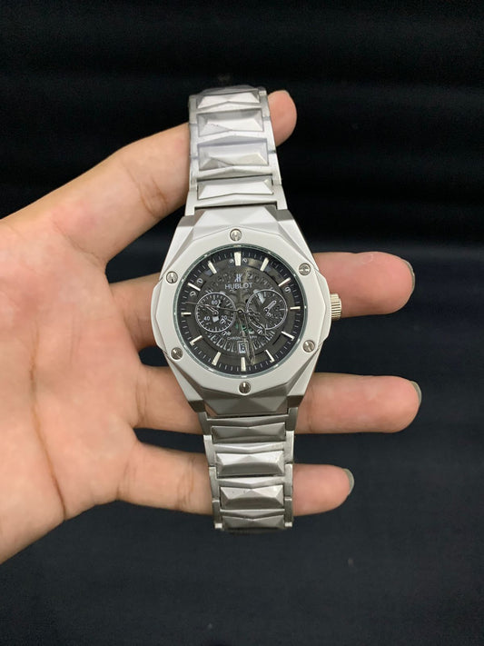 HB1 Black Dials Stainless Steel Watch For Men In Pakistan