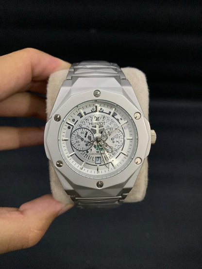 HB2 White Dials Stainless Steel Watch For Men In Pakistan